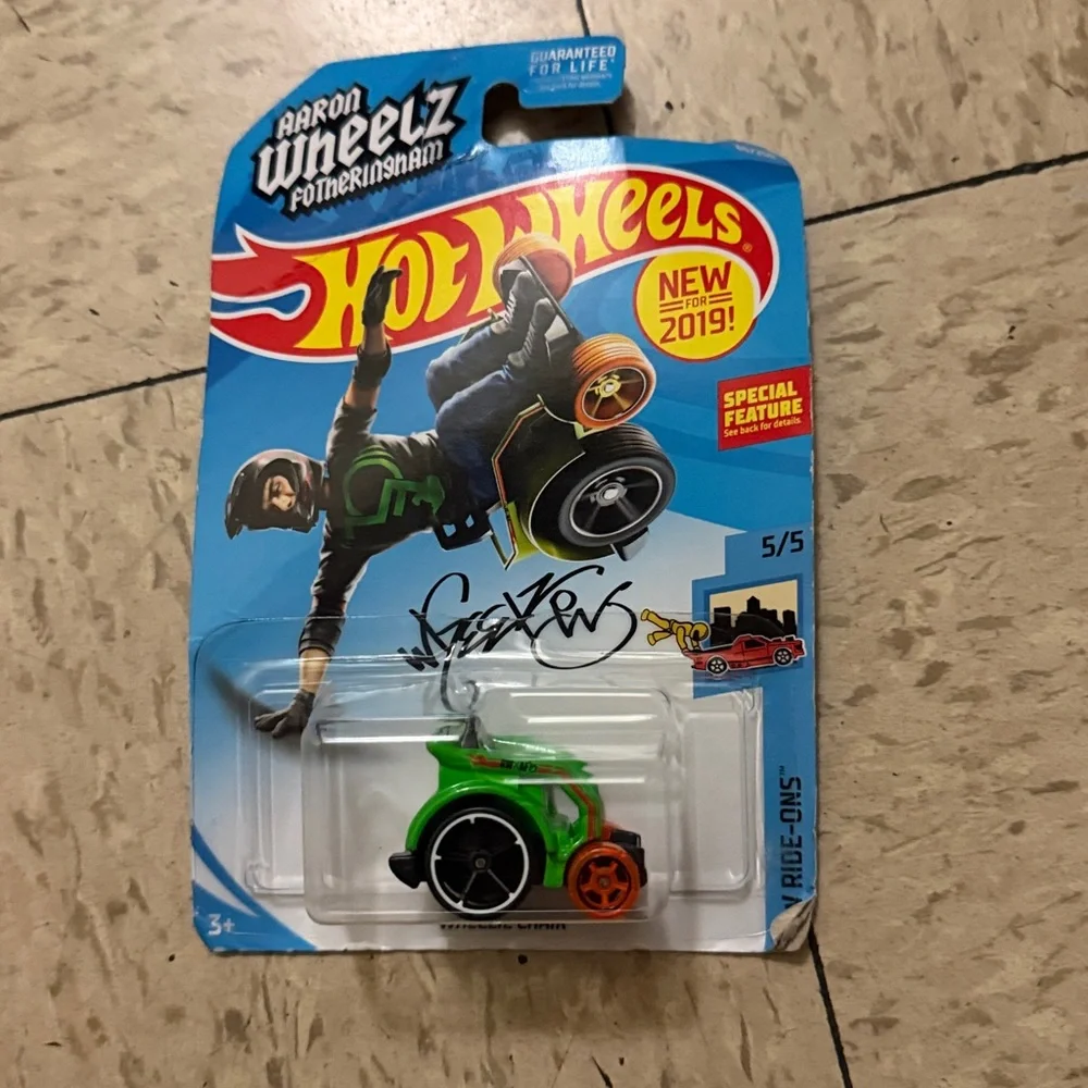 Hot Wheels Wheelie Chair / Aaron Fotheringham / Special Features
